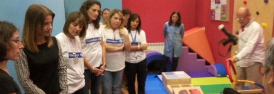 Carrefour financia un aula de terapia integral a favor de la infancia con acondroplasia de Asturias